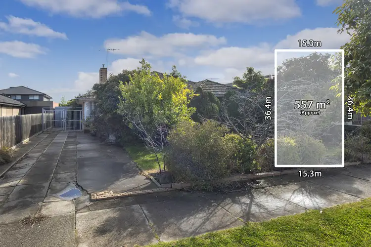 6 Monmouth Street, Avondale Heights VIC 3034