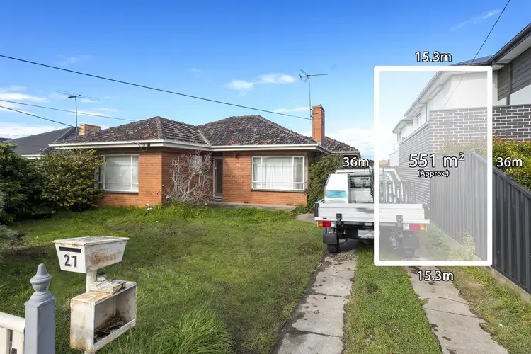 27 Medfield Ave, Avondale Heights VIC 3034