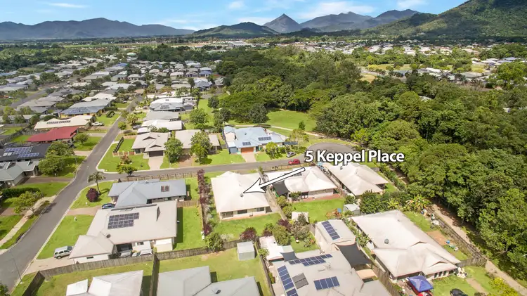 5 Keppel Pl, Bentley Park QLD 4869