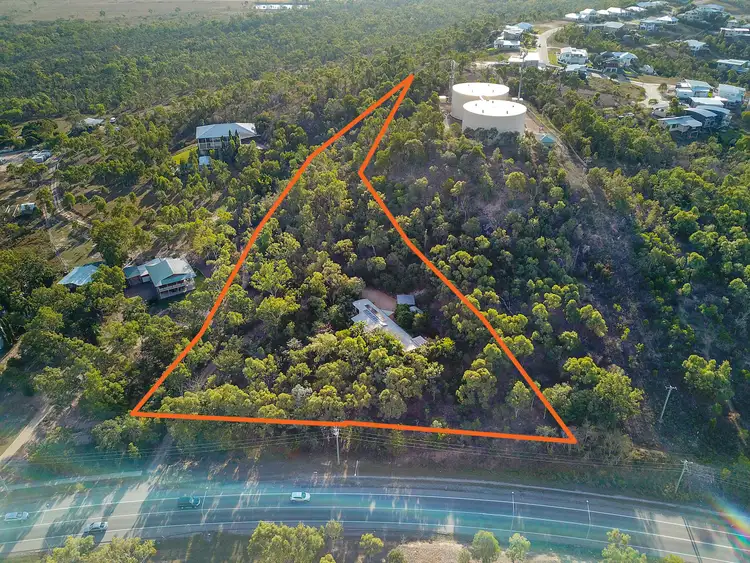 204 Mount Low Pkwy, Mount Low QLD 4818