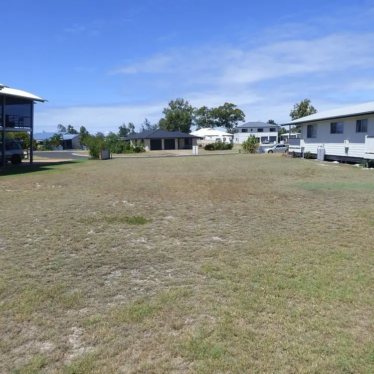 17 Coral Sea Dr, Woodgate QLD 4660