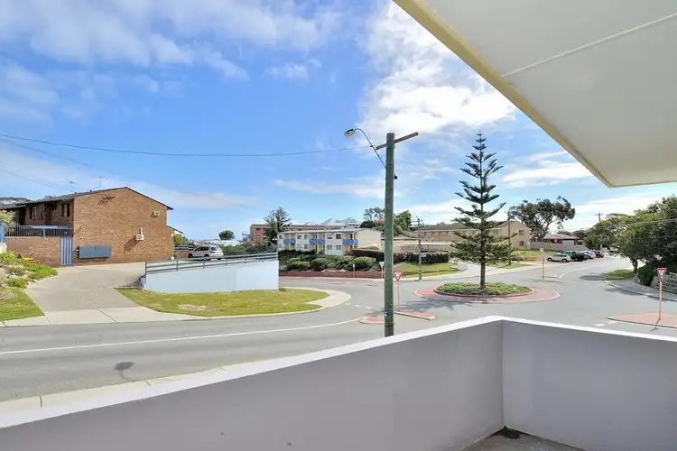 Fifth view of Homely townhouse listing, Unit 4/35 Pearl Pde, Scarborough WA 6019