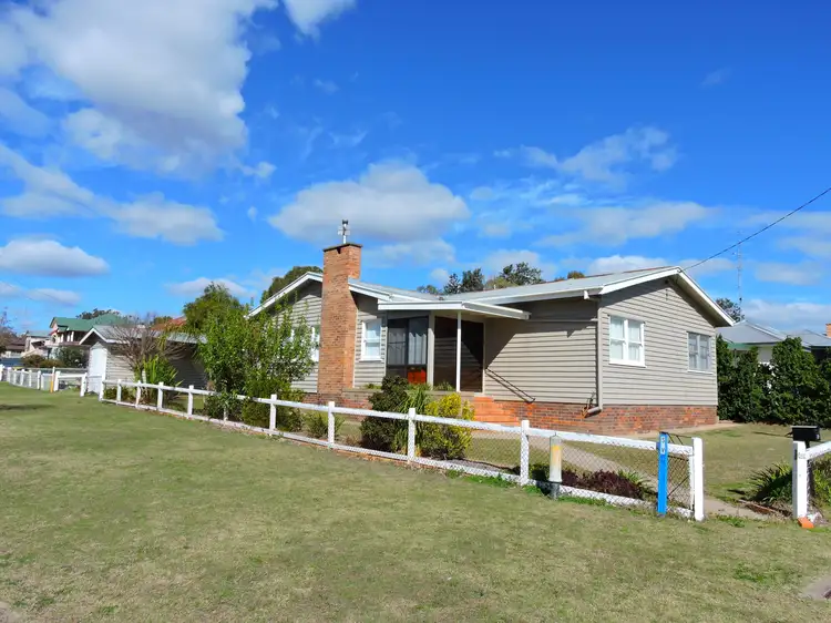 112. Pratten St, Warwick QLD 4370