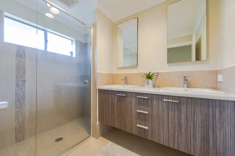 Fourth view of Homely house listing, 13 The Crest, Mirador NSW 2548