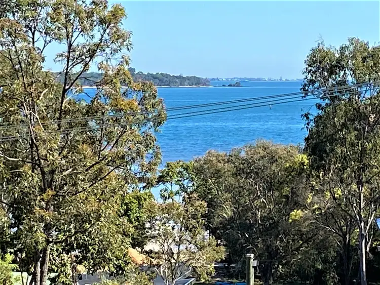 56 Coondooroopa Dr, Macleay Island QLD 4184