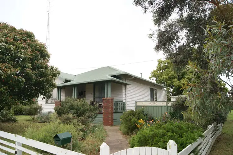 30 Powerscourt Street, Maffra VIC 3860