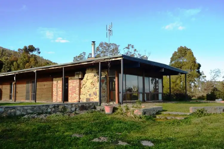 53 Ganawarra Road, Stawell VIC 3380