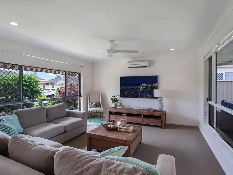 18 Swinburne Street, Varsity Lakes QLD 4227