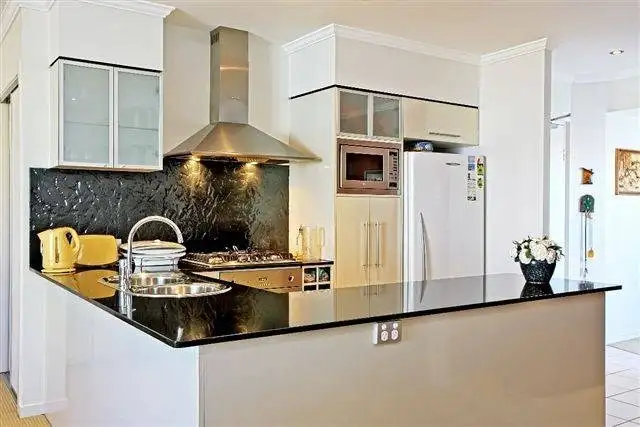 Third view of Homely apartment listing, 8/93 Leichhardt St, Spring Hill QLD 4000