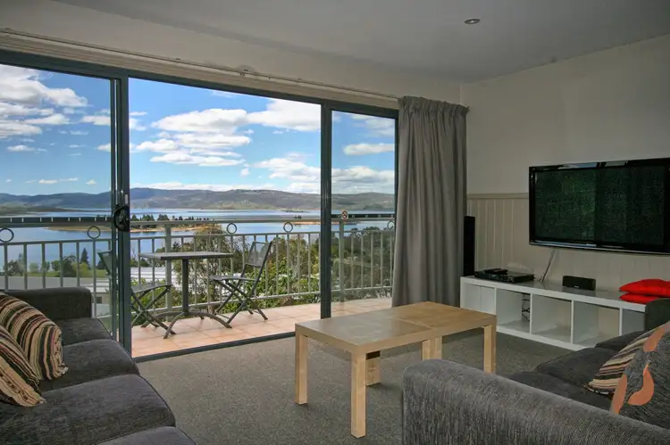 Main view of Homely unit listing, 2/18 Nettin Circuit, Jindabyne NSW 2627