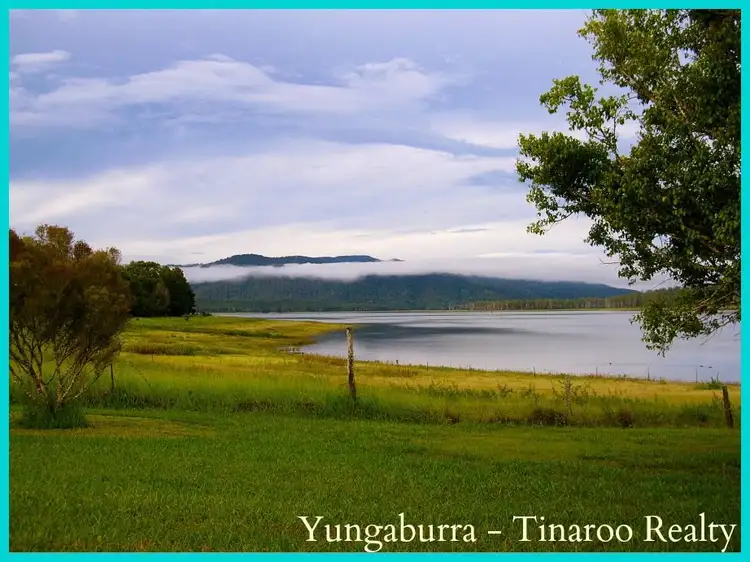 109 Malcolm Road, Tinaroo QLD 4872