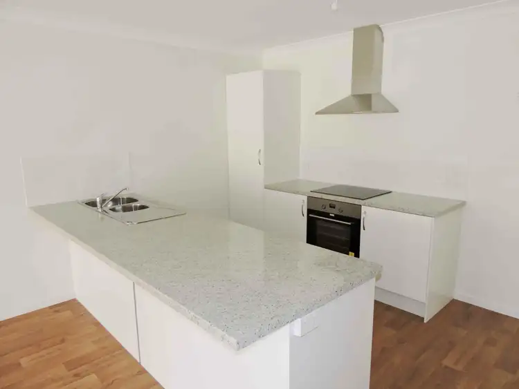 Sixth view of Homely unit listing, 2/105 Tooth Street, Rosenthal Heights QLD 4370