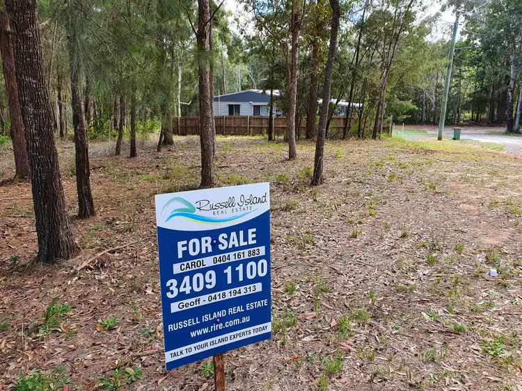 1 Leilani Ave, Russell Island QLD 4184