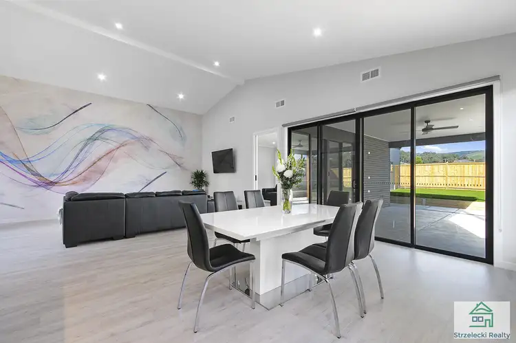 Fifth view of Homely house listing, 8 Flores St, Trafalgar VIC 3824