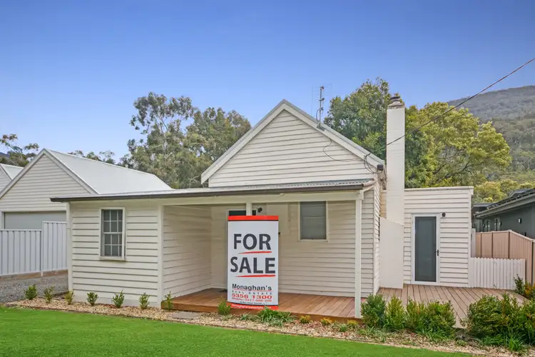 24 Grampians Rd, Halls Gap VIC 3381