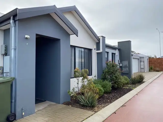 14 Wallangarra Rd