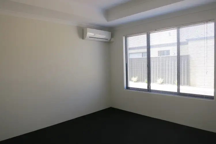 Fifth view of Homely unit listing, Unit 7/14 Wallangarra Rd, Carramar WA 6031
