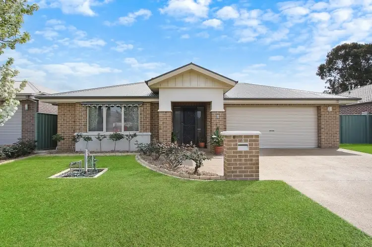 Main view of Homely house listing, 5 Inwood Cres, Wodonga VIC 3690