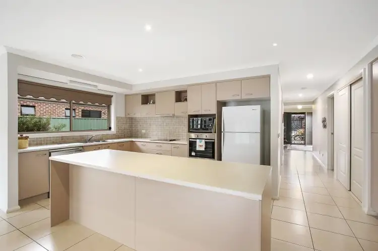 Third view of Homely house listing, 5 Inwood Cres, Wodonga VIC 3690