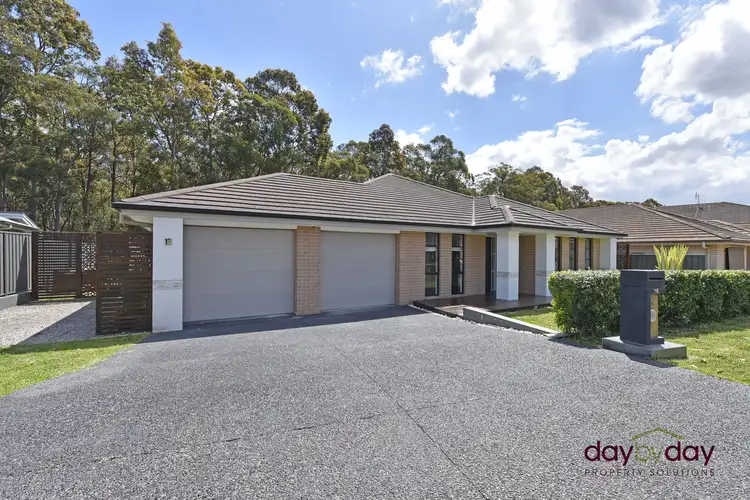 18 Tallowwood Cres, Fletcher NSW 2287