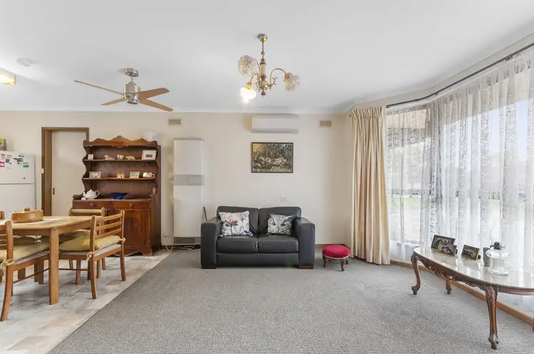 Fifth view of Homely unit listing, Unit 4/33 Strathcole Dr, Traralgon VIC 3844