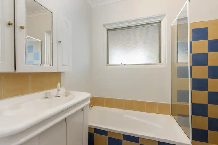 Seventh view of Homely house listing, 17 Natasha Way, Camillo WA 6111