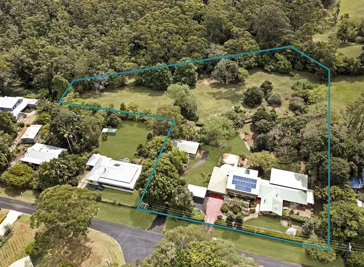 33 Mary Cairncross Ave, Maleny QLD 4552