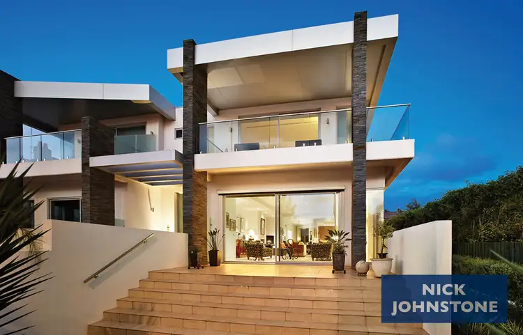 Unit 2/116 Esplanade, Brighton VIC 3186