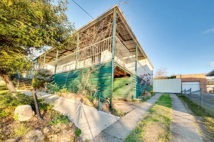 17 Greenham Street, Corryong VIC 3707
