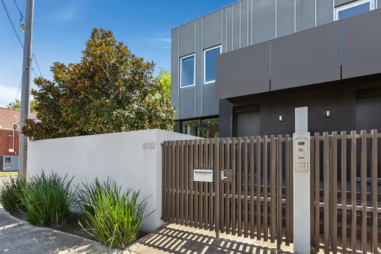 Unit 6/32 Outer Cres, Brighton VIC 3186