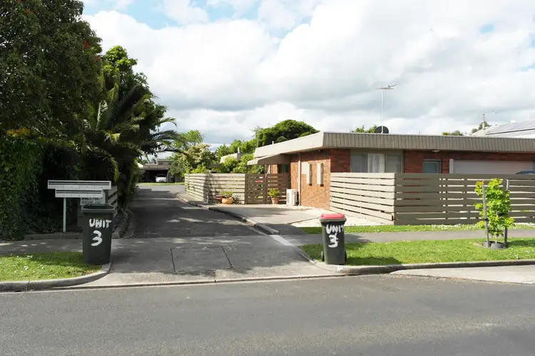 Second view of Homely unit listing, Unit 2/30 Gordon St, Traralgon VIC 3844