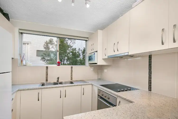 Fifth view of Homely unit listing, Unit 3/8 Feez St, Yeronga QLD 4104