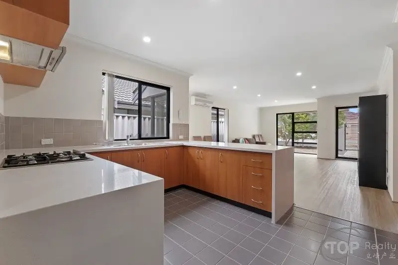 Main view of Homely unit listing, Unit 4/10 Queen Street, Bentley WA 6102