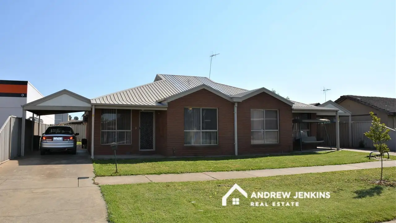 Main view of Homely unit listing, 2/103 Queen Street, Cobram VIC 3644