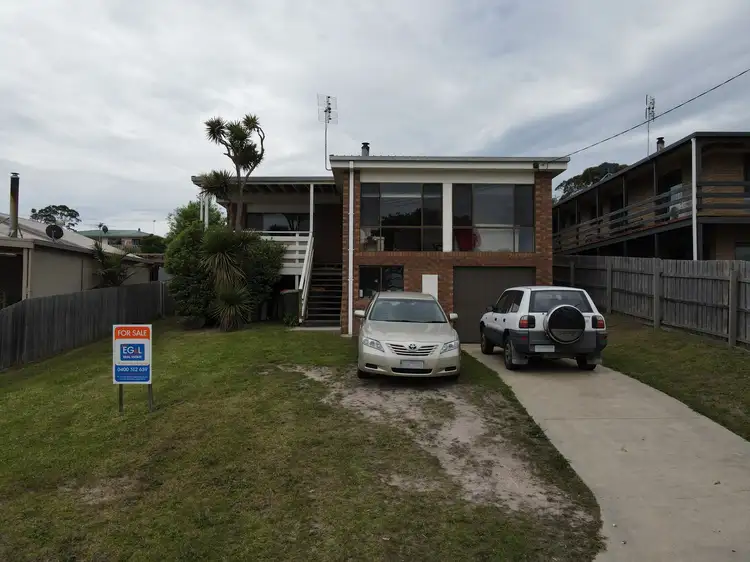 33 West Crescent, Lakes Entrance VIC 3909
