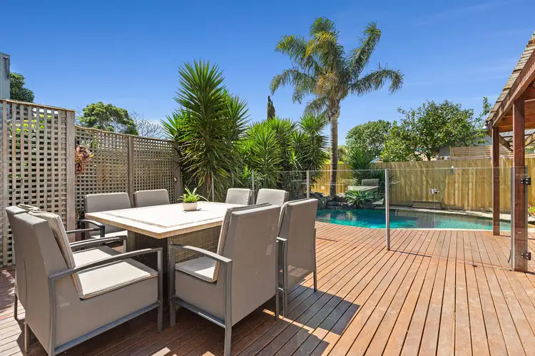 49 Luxmoore St, Cheltenham VIC 3192