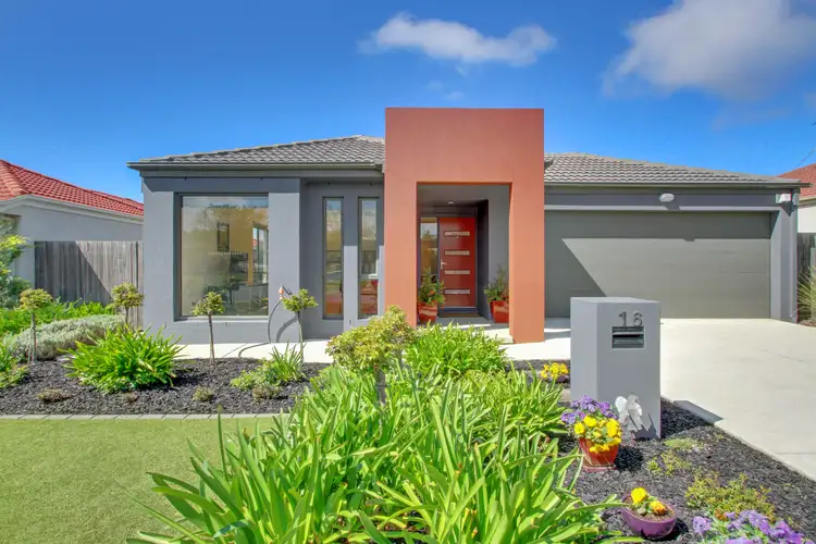 16 John Crawford Cres, Casey ACT 2913