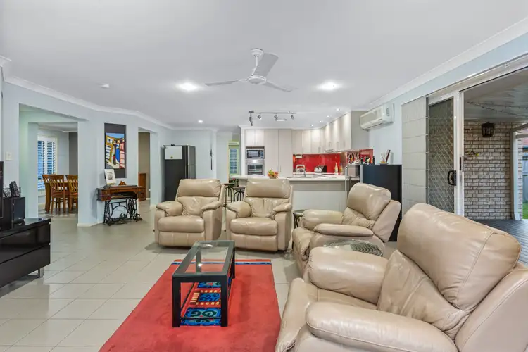 Sixth view of Homely house listing, 10 Yovan Ct, Loganlea QLD 4131