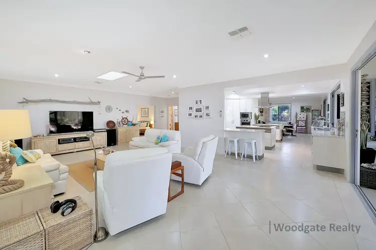 6 Rose Ct, Woodgate QLD 4660