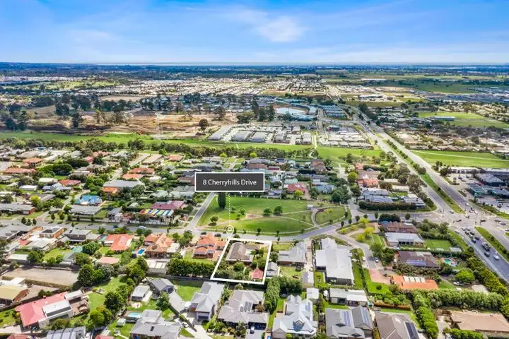 Fifth view of Homely house listing, 8 Cherryhills Dr, Cranbourne VIC 3977