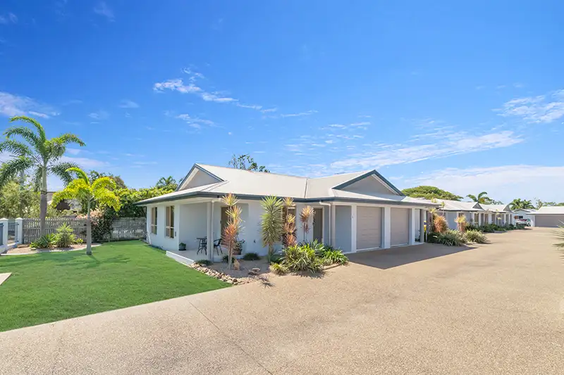 Main view of Homely unit listing, Unit 4/10 Renecol Ave, Rasmussen QLD 4815