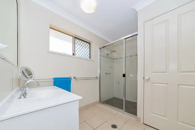 Fifth view of Homely unit listing, Unit 4/10 Renecol Ave, Rasmussen QLD 4815
