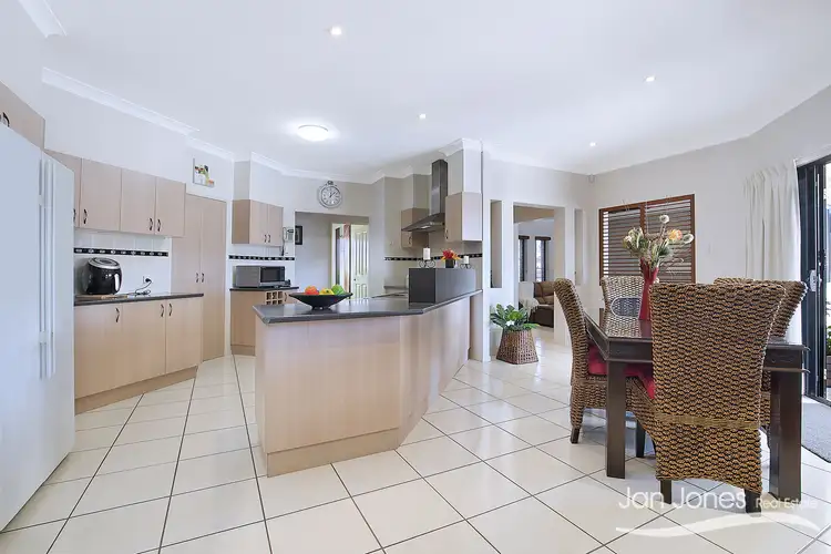Fifth view of Homely house listing, 2 Cadell Cres, Rothwell QLD 4022
