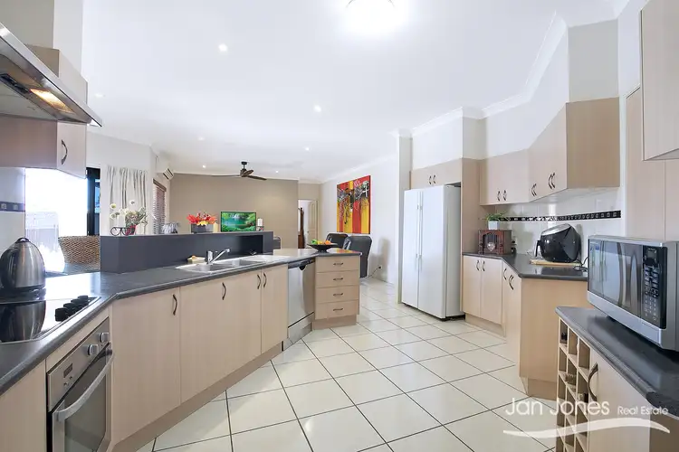Seventh view of Homely house listing, 2 Cadell Cres, Rothwell QLD 4022