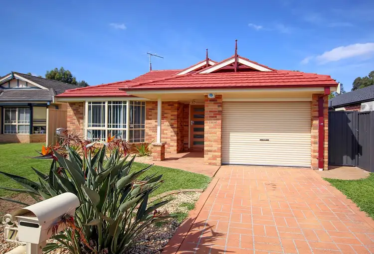 7B Angledool Ave, Hinchinbrook NSW 2168