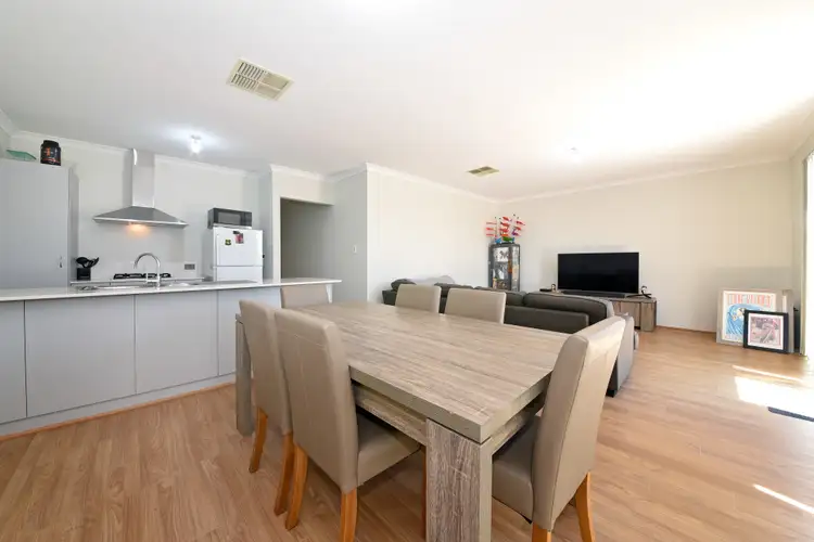 4 Finke Ally, Ellenbrook WA 6069