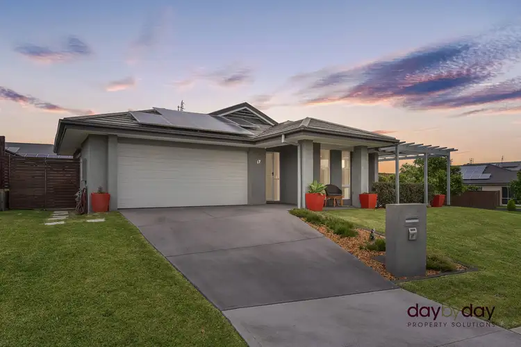 17 Kural Cres, Fletcher NSW 2287