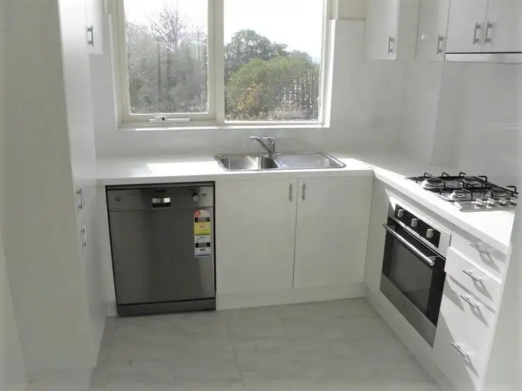 Third view of Homely apartment listing, 14/5 Selwyn Ct, Toorak VIC 3142