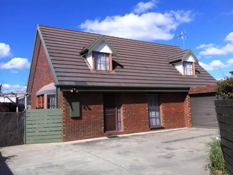 9 Maude Street
