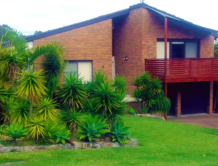 3 Dulungra Avenue, Belmont North NSW 2280